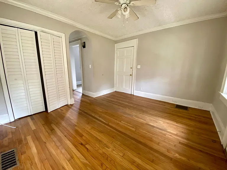 Spanish Oaks Apartment — Photo 13