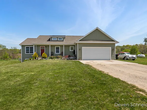 12078 Beauterra Ln, Middleville, MI 49333