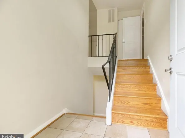 1747 Great Falls St, Mc Lean, VA 22101