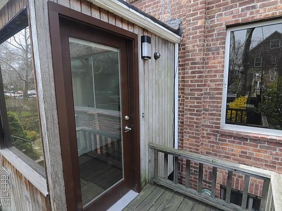 5th image of 3934 48th St