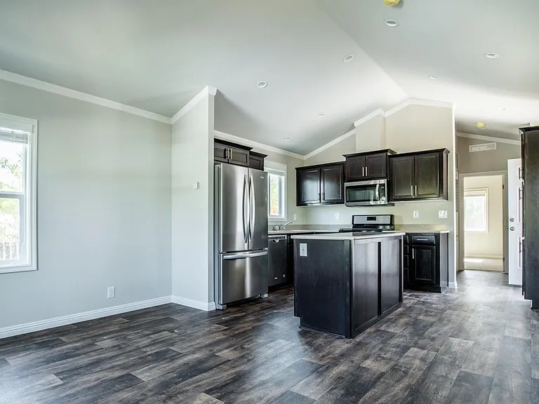 408 Springvalley Dr — Photo 4