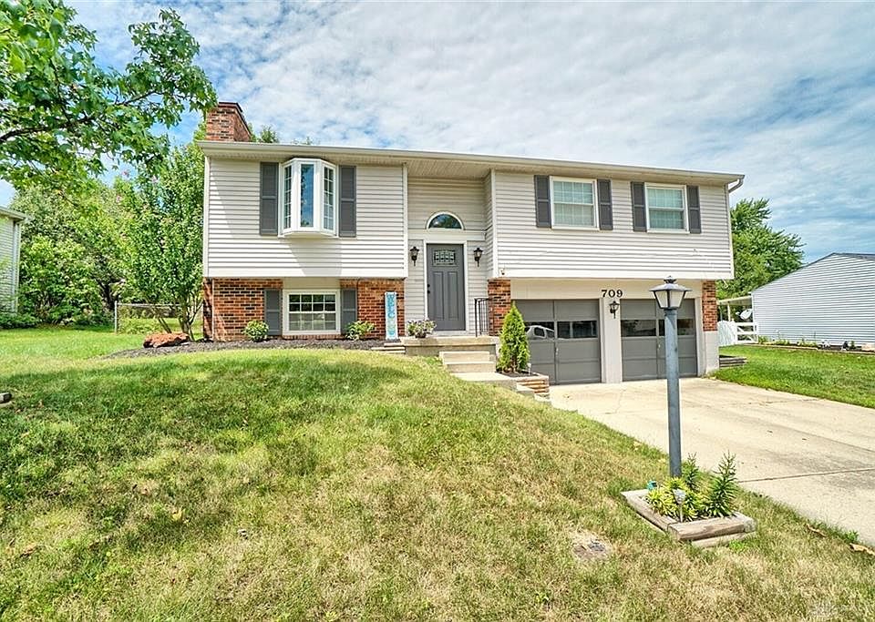 1st image of 709 Decker Dr
