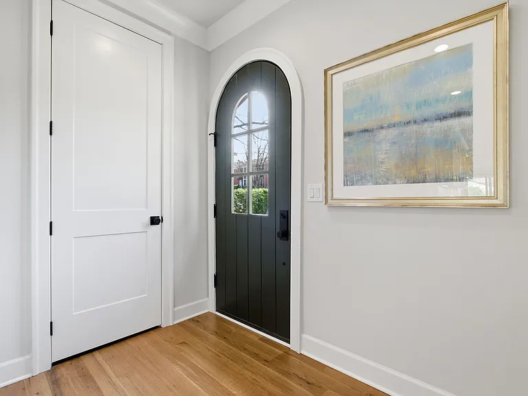 2704 Westwood Ave — Photo 5