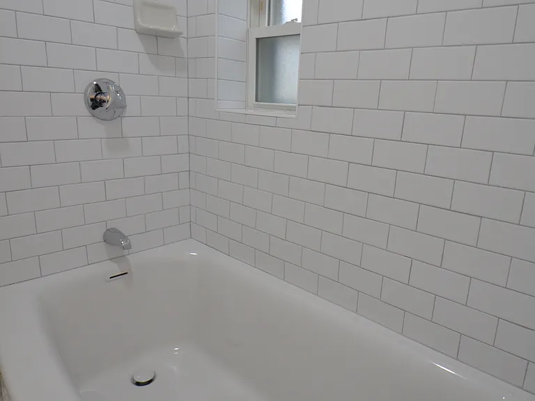15 Avalon St — Photo 5