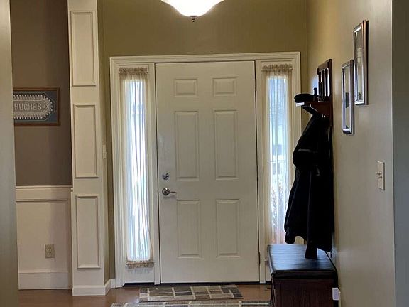 5th image of 405 Mill Creek Ln