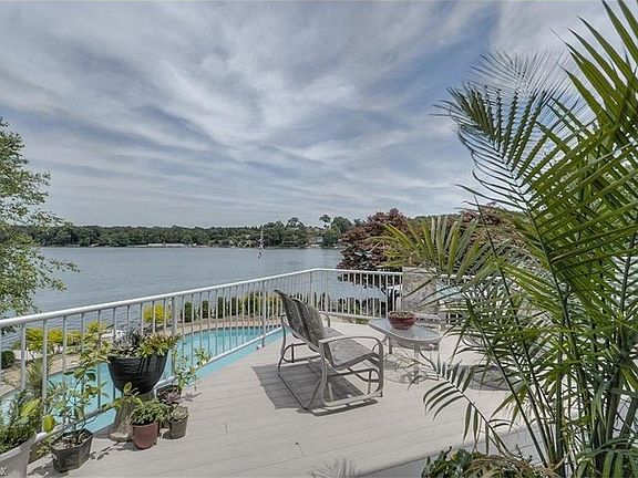 5th image of 299 Lamprey Cir