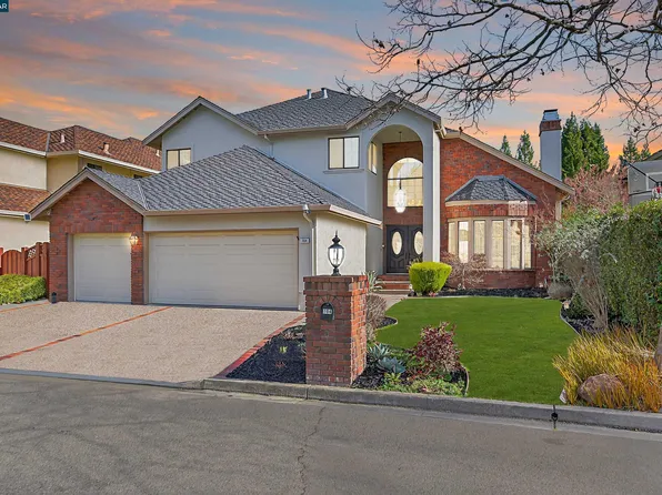 704 Blue Spruce Dr, Danville, CA 94506