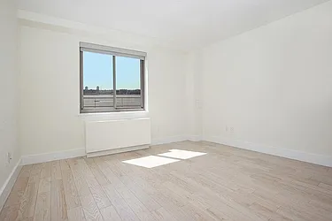 Rented by Space Marketing Shop