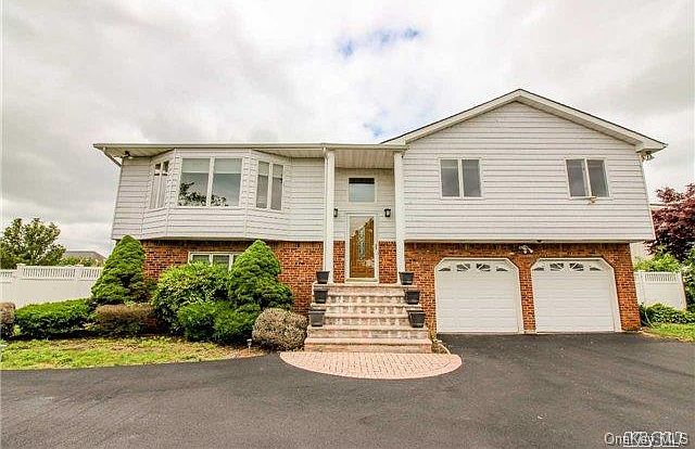 1st image of 313 S Lagoon Drive
