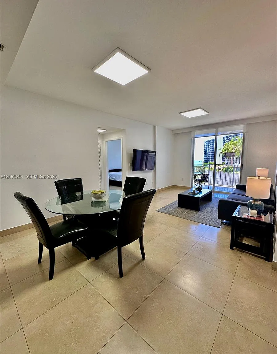Fortune House Condo — Photo 4