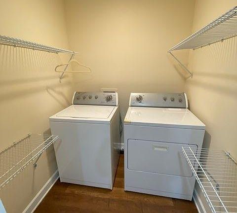5th image of 2106 Pawnee Dr SE #1