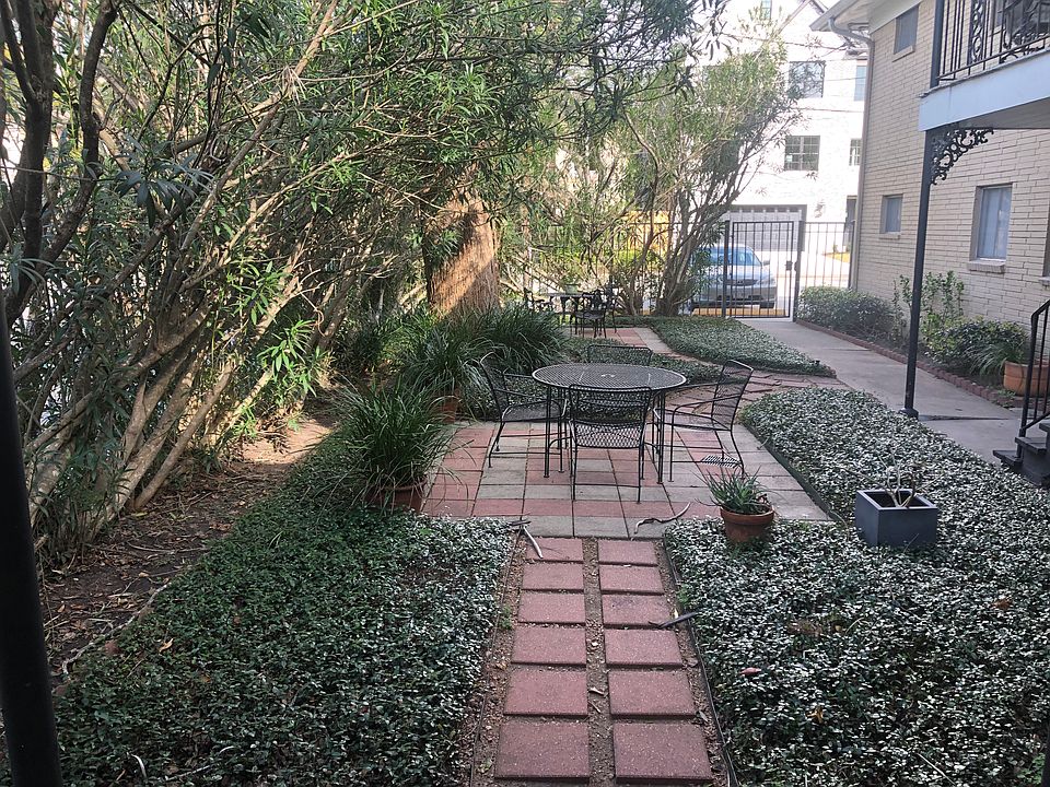 1st image of 2207 Mimosa Dr APT 4