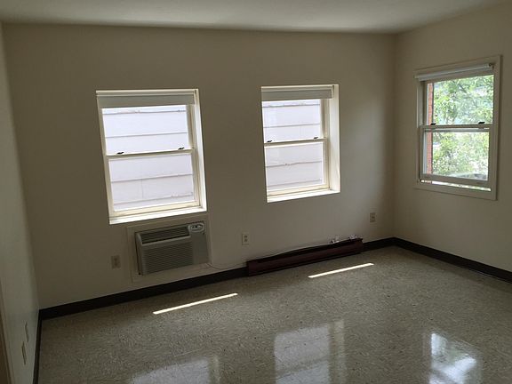 4th image of 19 Main St APT 14
