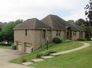 108 Oak Ridge Dr, Venetia, PA 15367