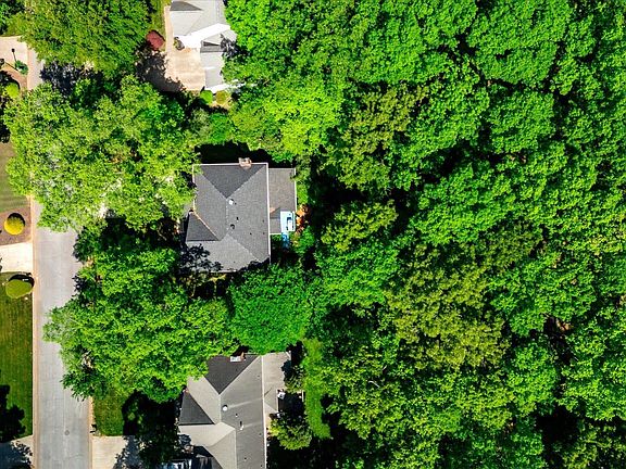 2nd image of 210 Quail Ridge Dr