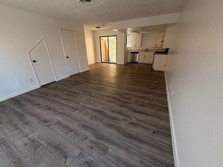 1728 W Avenue J #15-5 — Photo 6