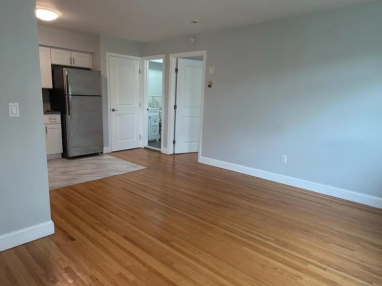 3142 Morley Ave — Photo 4