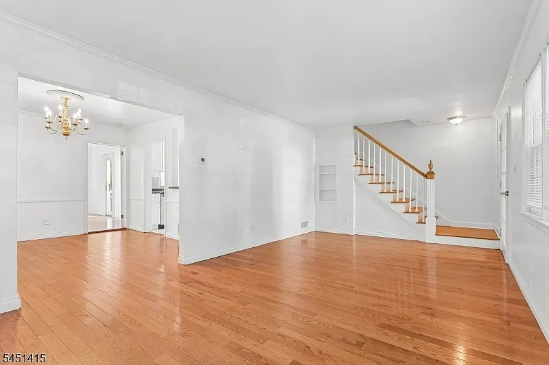 3 bed, 1.5 bath, $4,500 — Photo 3