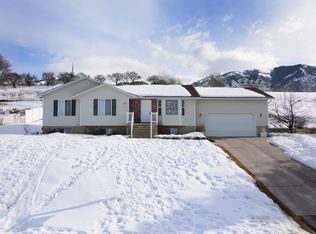 360 N 300 E Millville Ut Zillow