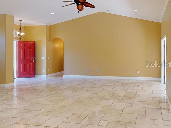 2nd image of 1600 Saracen Ln