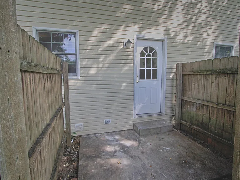 1020 S High St — Photo 10
