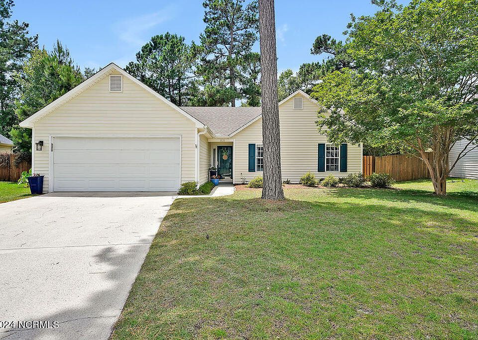 1st image of 1021 Winterberry Circle