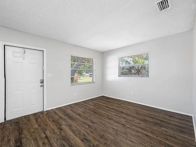 Park Villas — Photo 8