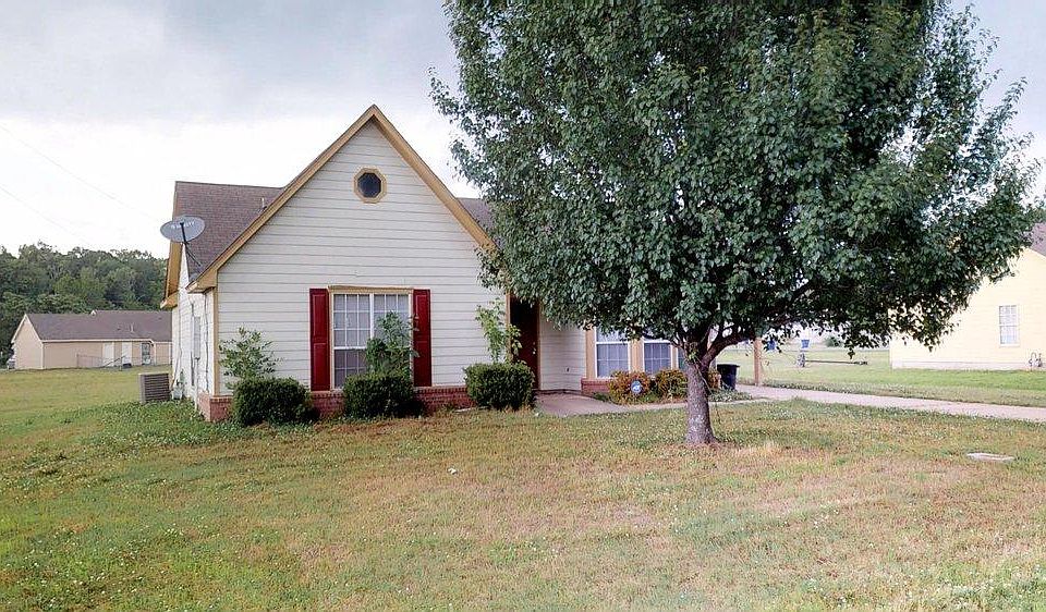1st image of 45 Oliver Ln