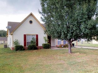 45 Oliver Ln, Moscow, TN 38057