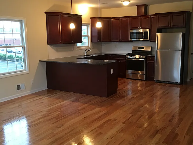 135 Bergen St — Photo 2