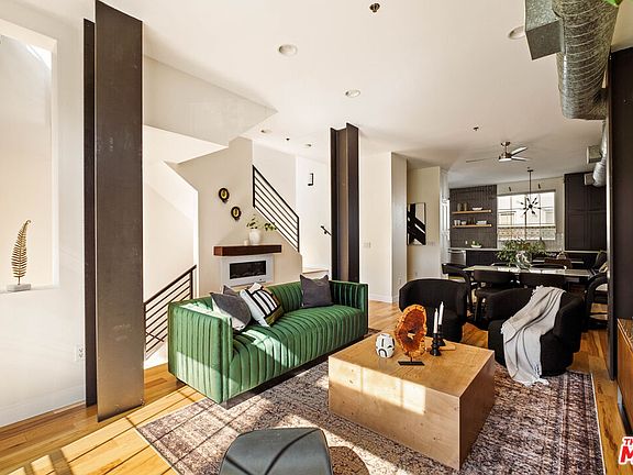 2nd image of 5400 Playa Vista Dr APT 14