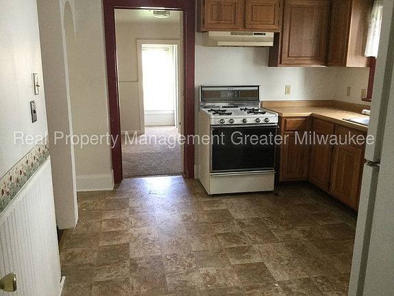 3rd image of 116 Dunbar Ave