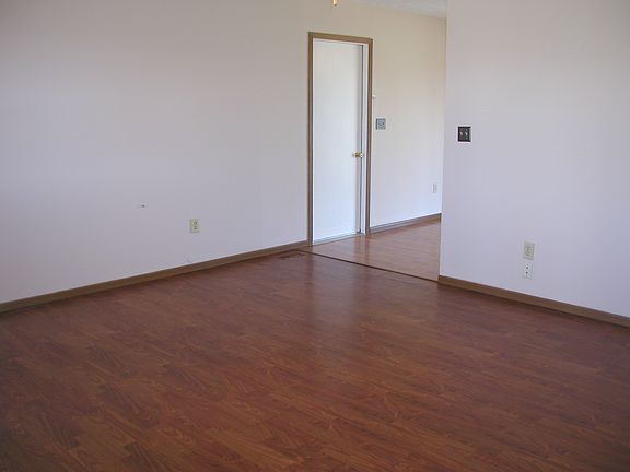 3rd image of 6228 Brofield Dr