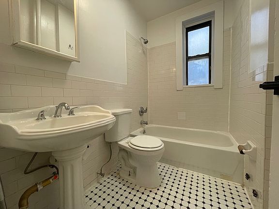 4th image of 350 7th St APT A6