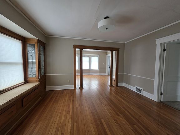 4th image of 1241 Cranford Ave