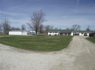 208 W Route 33, Shumway, IL 62461