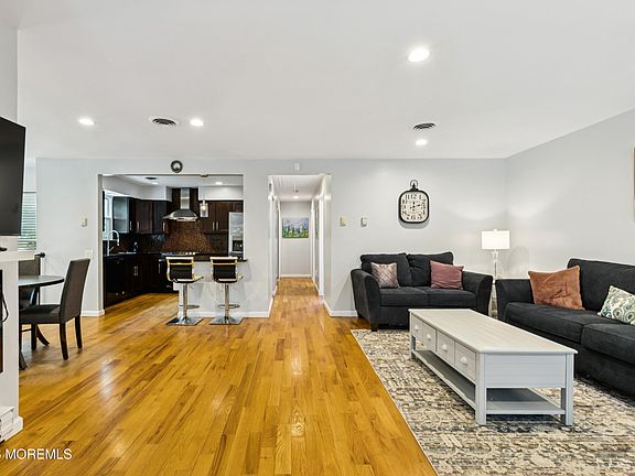 5th image of 65A Sunset Road #60