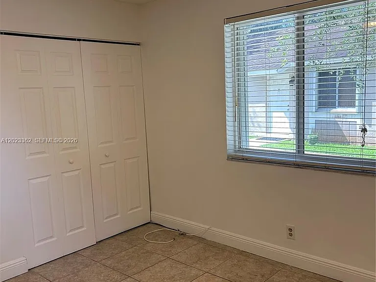 578 Woodgate Cir #E — Photo 11