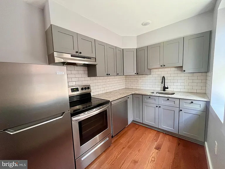 4508 Walnut St #312 — Photo 8