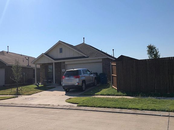 2nd image of 1209 Lady Bird St