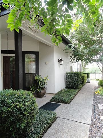 2nd image of 6751 Congressional Blvd