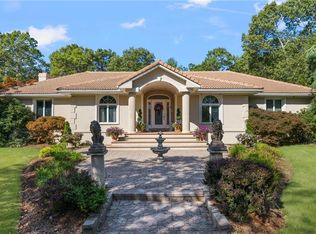 22 Brook View Dr, Scituate, RI 02831