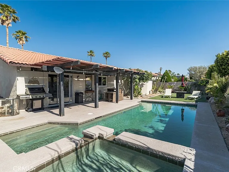 27350 Melanita Dr — Photo 4
