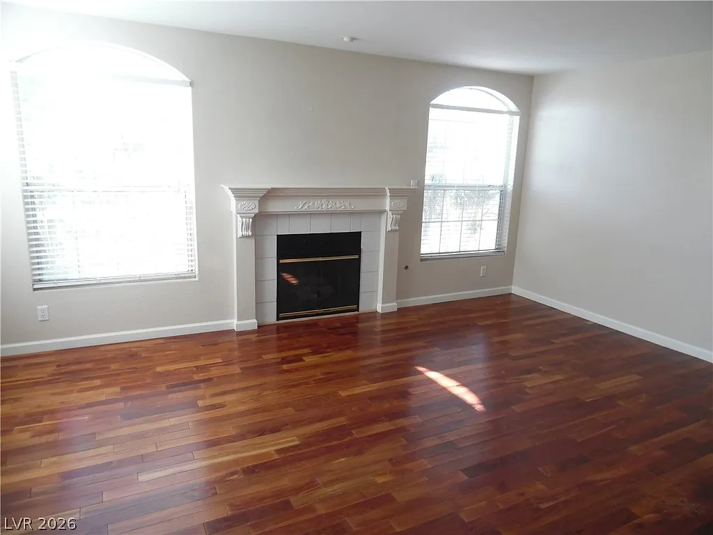 3 bed, 2.5 bath, 1523 sqft, $2,000 — Photo 2