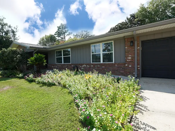 39 James Dr, Shalimar, FL 32579