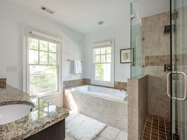 343 Atlantis Ave NE — Photo 10