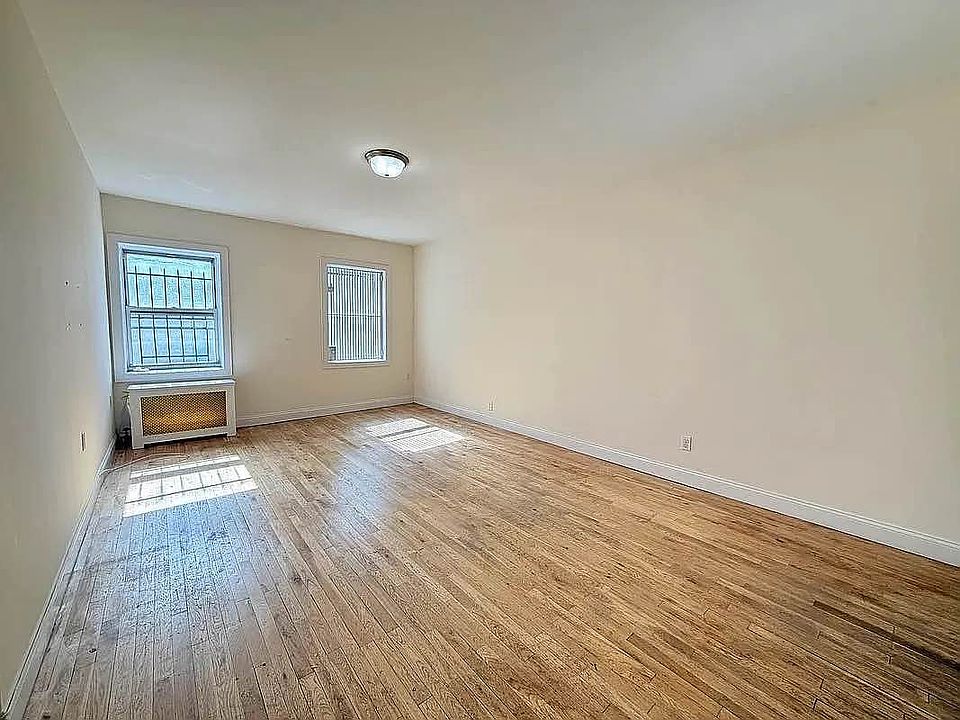 1st image of 111 E 26th St #Ax