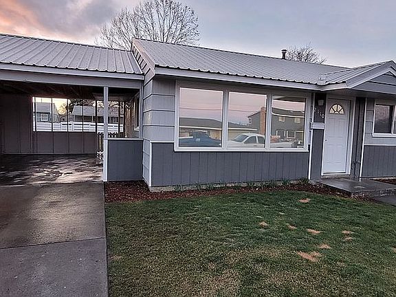 3rd image of 2110 W Lakeside Dr