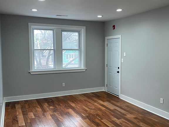 3rd image of 400 S 49th St #6