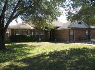 409 E Spring Valley Rd, Hewitt, TX 76643